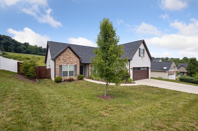 Building Photo - 1563 Hammett Rd