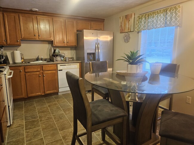 Building Photo - 289 Elmwood St