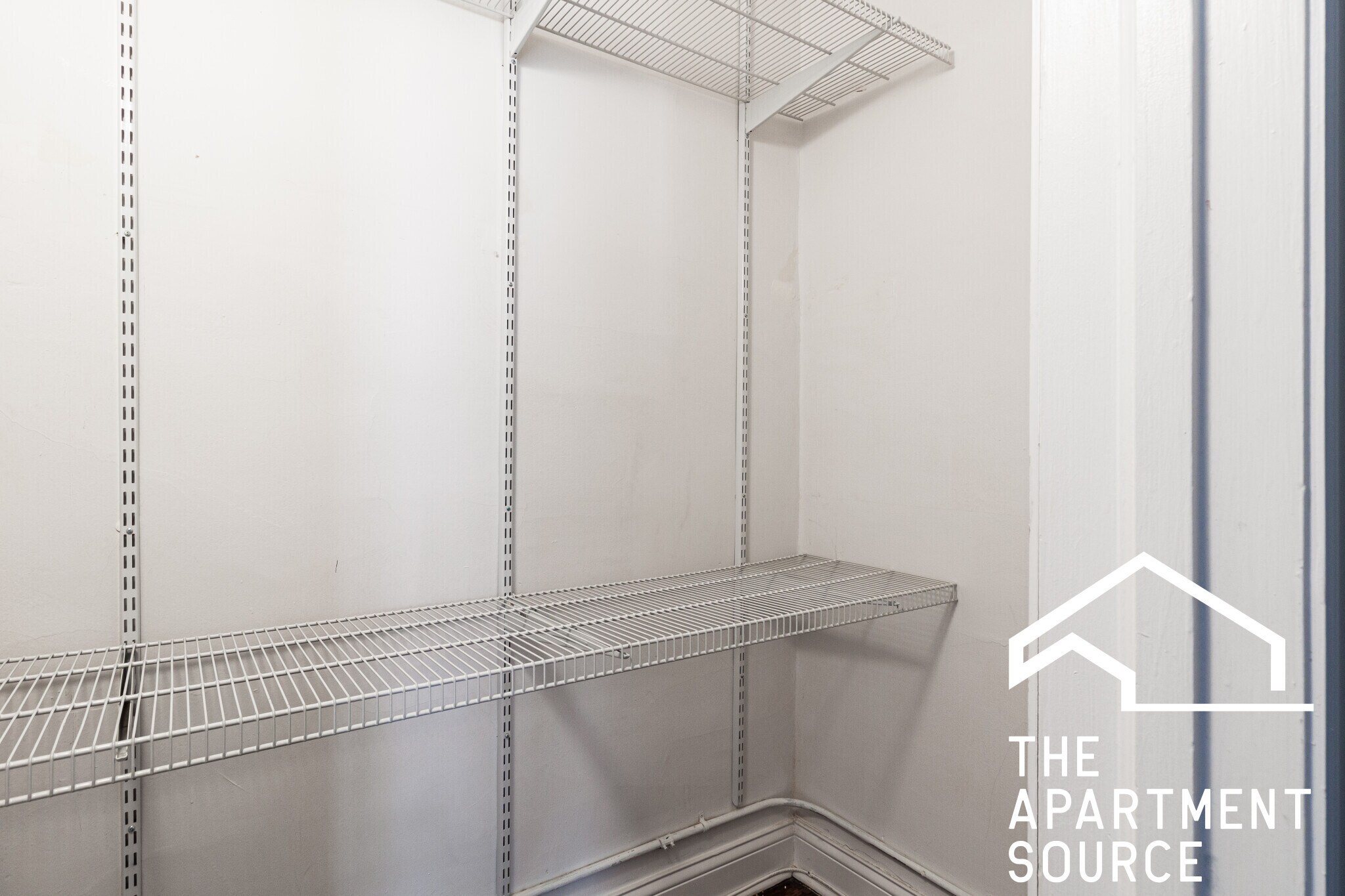 Building Photo - 1132 Maple Ave