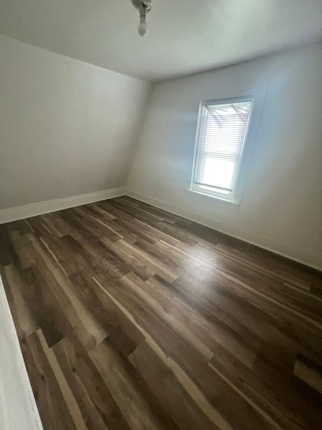 Building Photo - Click the “Apply Now” button or email wapmrentals@gmail.com for a prompt response.