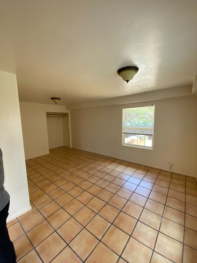 Building Photo - 6636 Del Playa Dr