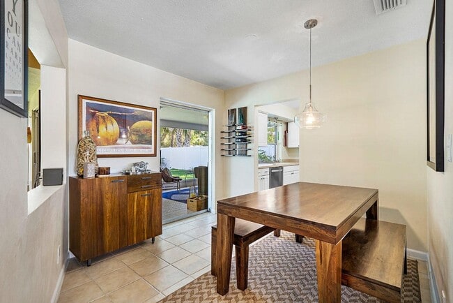 Building Photo - Beautiful Family Home in Boca Raton