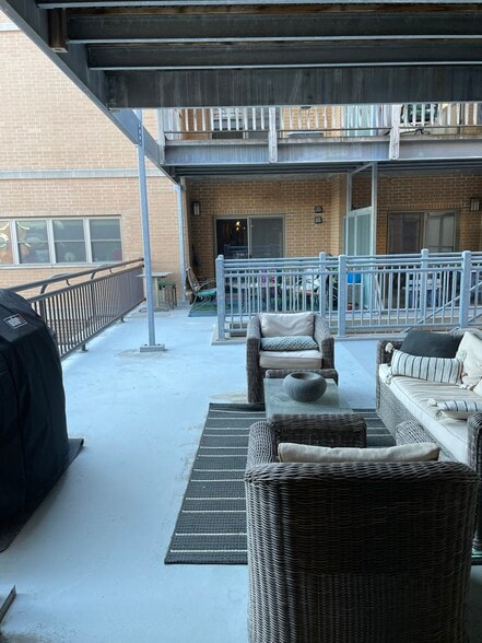 Patio/Side Entrance - 332 S Linn St