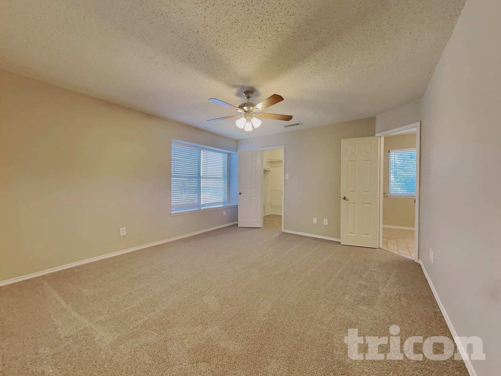 Building Photo - 513 Valley View Dr