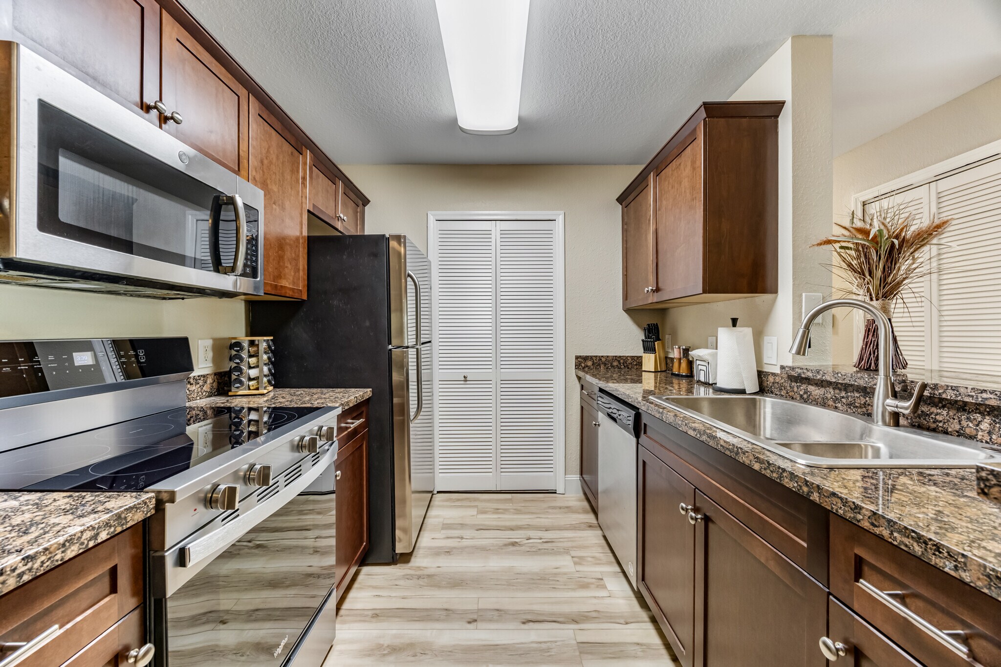 Building Photo - 3512 D'Avinci Way