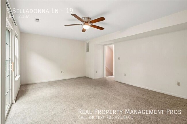 Building Photo - 9 Belladonna Ln