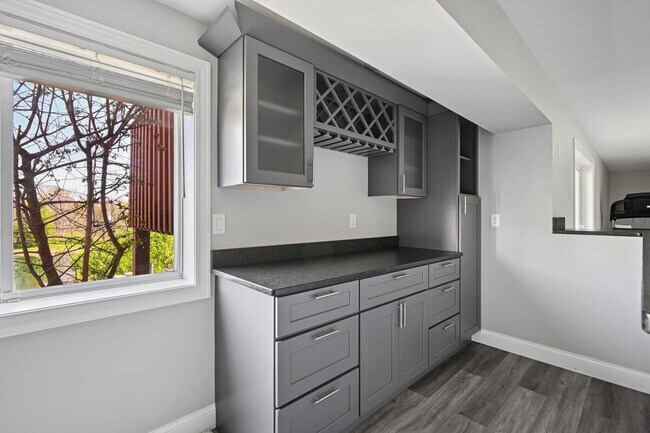 Building Photo - 3947 Buckhill Dr