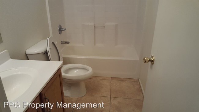 Building Photo - 3 br, 2.5 bath House - 17445 W Caribbean Ln