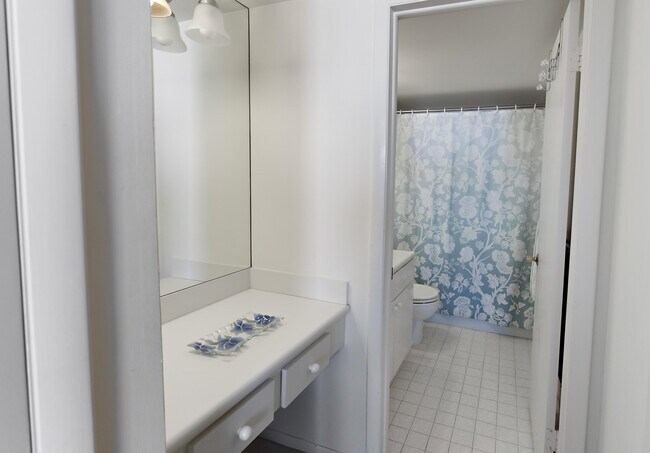 Building Photo - 2860 S Ocean Blvd