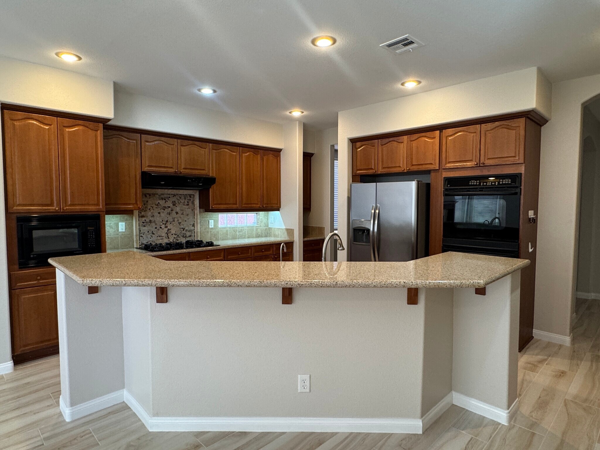 Building Photo - 712 Pinnacle Heights Ln