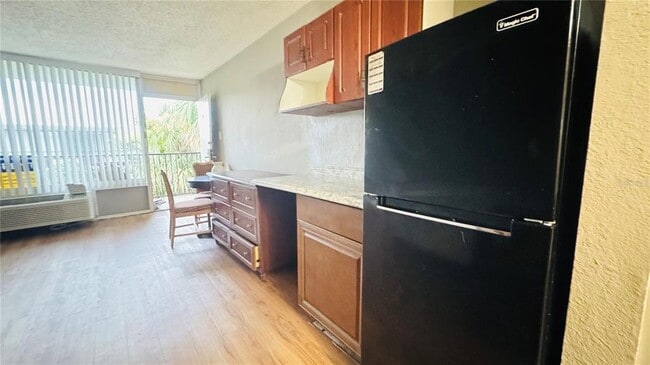 Building Photo - 7900 S Orange Blossom Trail