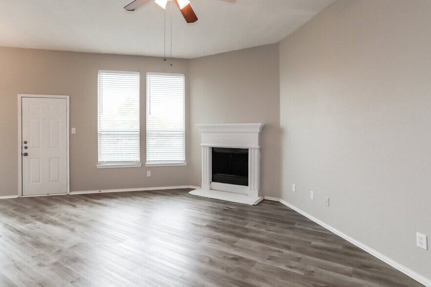 Building Photo - 2945 Stockton St
