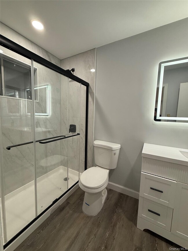 Building Photo - 227 N Walnut St