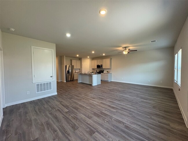 Building Photo - 9509 Shady Trl Dr