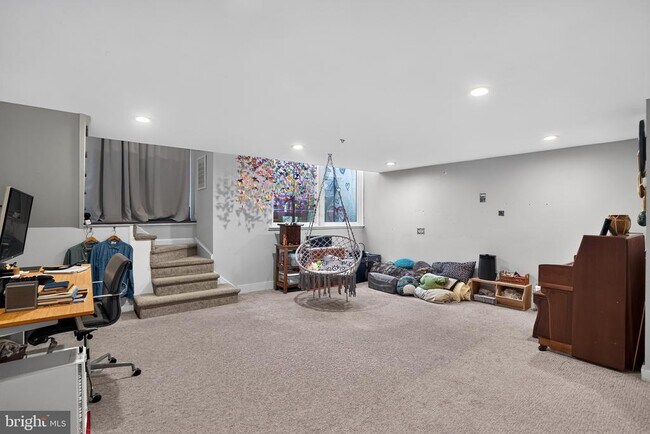 Building Photo - 812 Lombard St