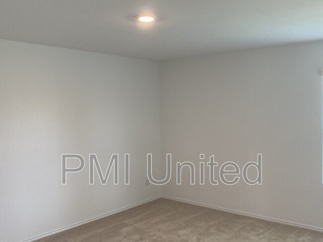 Building Photo - 1361 Plum Rd