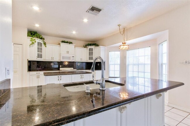 Building Photo - 4905 Lake Cecile Dr