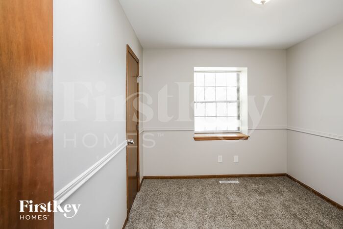 Building Photo - 16829 E 41 St S