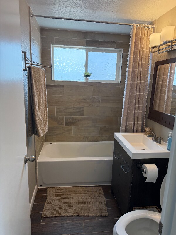 Building Photo - 310 Crescent Dr