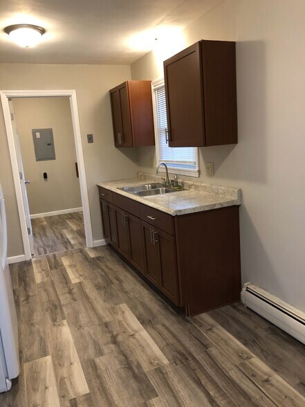 Kitchen - 916 Lennox St