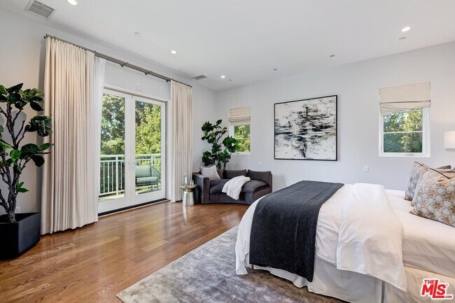 Building Photo - 9767 Monte Mar Dr