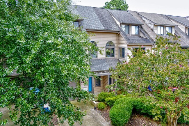 Building Photo - 3959 Aeries Way