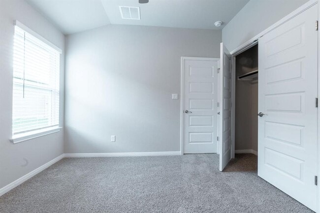 Building Photo - 2832 Mill Run Bnd