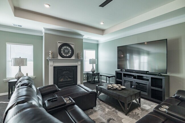 Building Photo - 1420 Day Dr