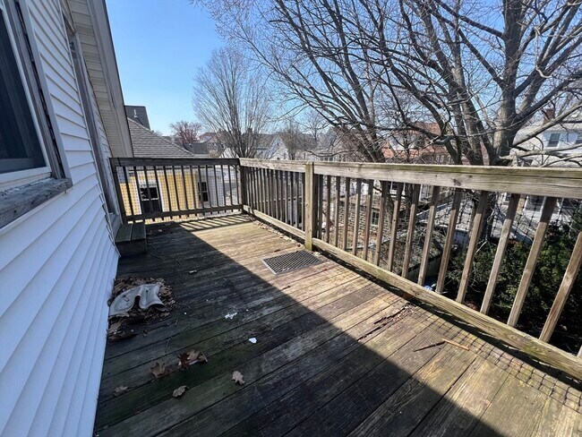 Building Photo - 22 Park Rd