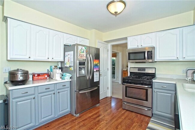 Building Photo - 3055 Appleby Ln