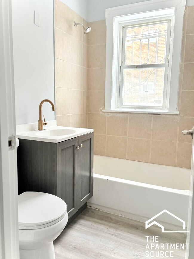 Building Photo - 6226 S Western Ave