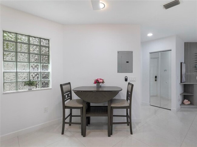 Building Photo - 5157 Floria Way