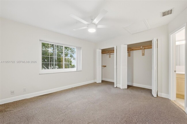 Building Photo - 3001 NW 5th Terrace