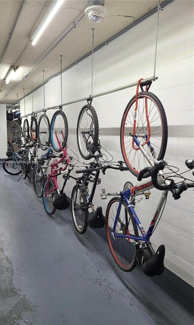 Building Photo - 3180 S Ocean Dr