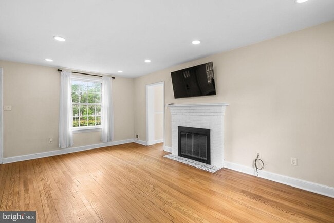 Building Photo - 2200 Windham Ln