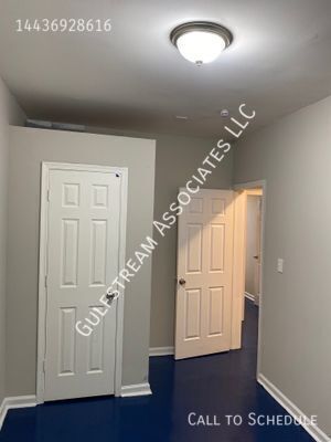 Building Photo - 2611 W Fairmount Ave