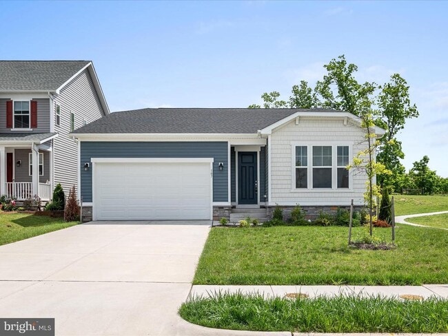 Primary Photo - 107 Poe Dr