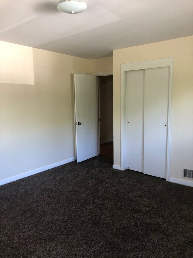 Building Photo - New For Rent!