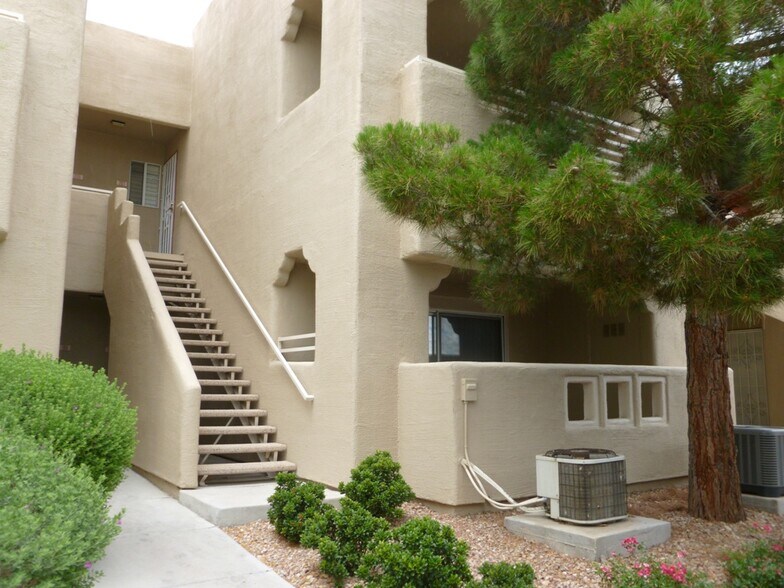 Building Photo - 1909 Desert Falls Ct