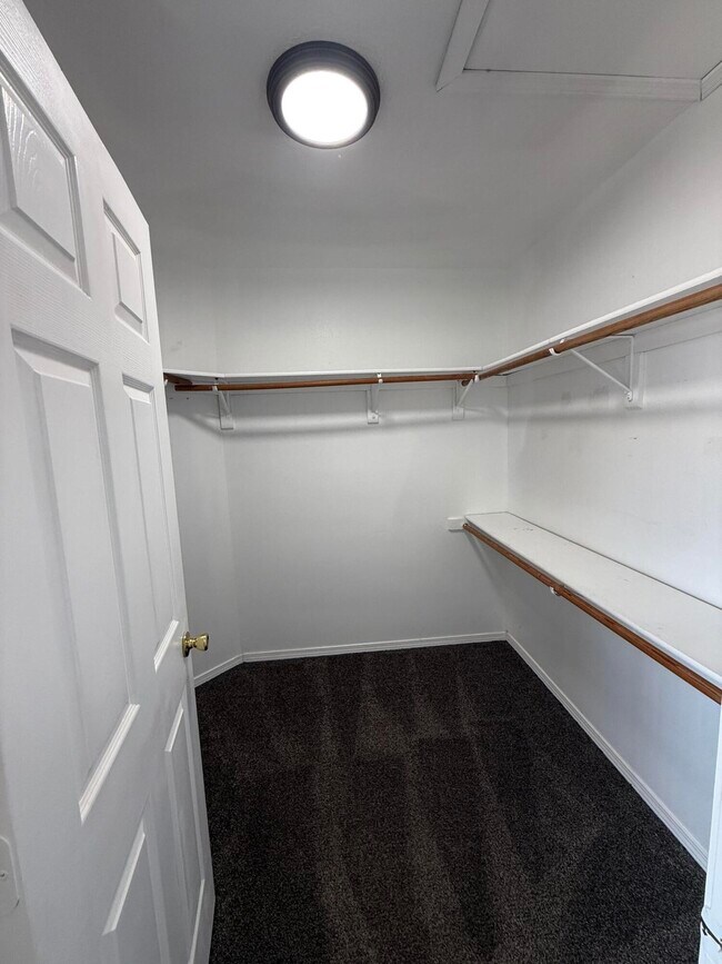 Building Photo - 4808 Driftwood Ave NW