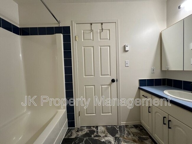 Building Photo - 2516 15th St S