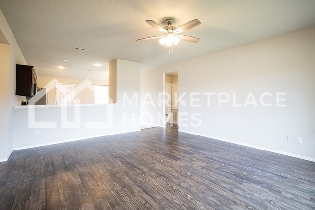 Building Photo - 825 NW 68th Ave