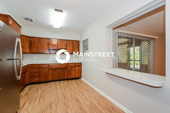 Building Photo - 3 Bedroom Pet-Friendly Home in Tampa, FL w...