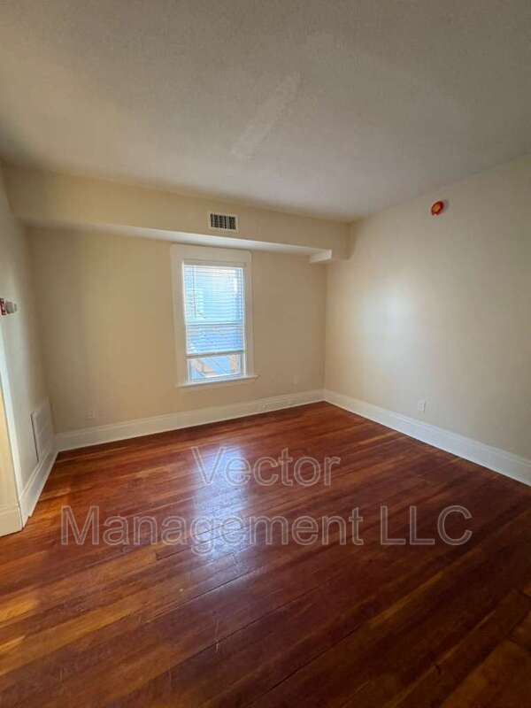 Building Photo - 1400 Ella T Grasso Blvd