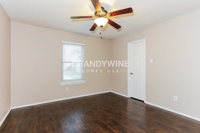 Building Photo - 4804 St Thomas Pl