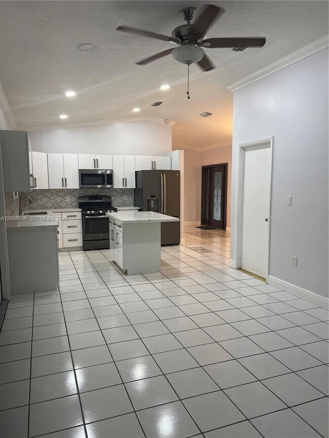 Building Photo - 9940 SW 155th St
