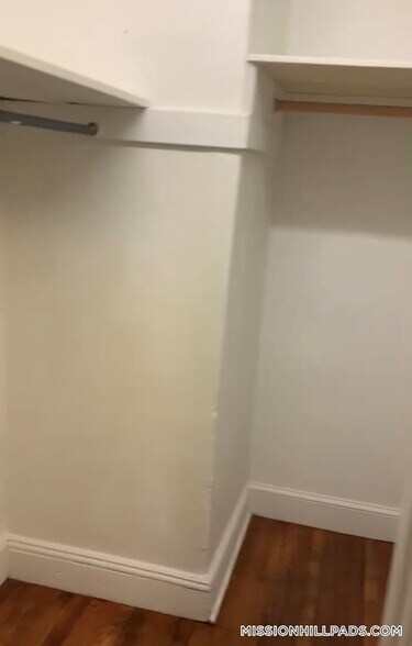 Building Photo - 49 Worthington St