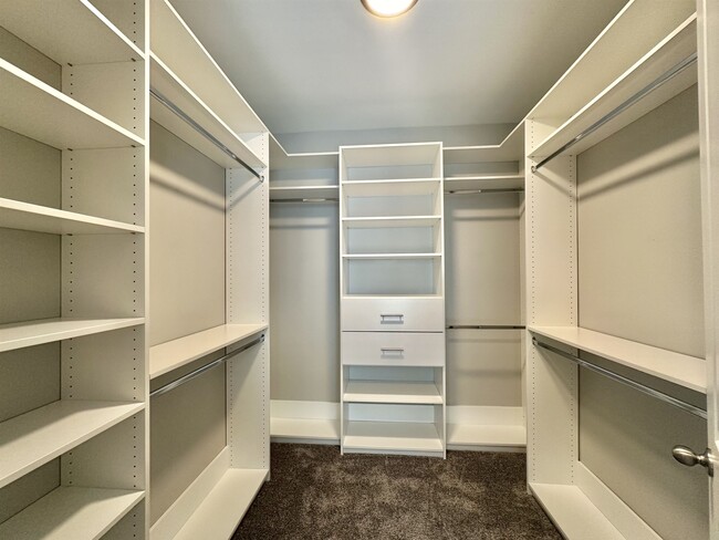 Building Photo - 5173 Lexington Crk Dr