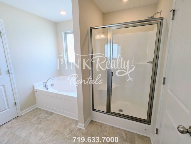 Building Photo - 4014 Colleton Ln