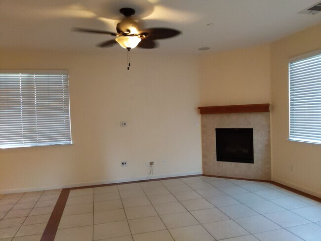 Building Photo - 769 Embassy Cir